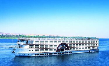 Aswan to Luxor Nile Cruise 4 Days sailing on the Nile River