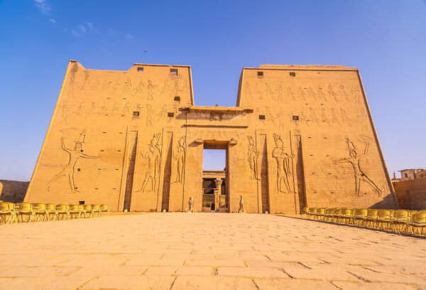 Luxor deluxe tour by bus from Hurghada