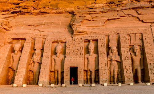 Overnight Abu Simbel Tour from Aswan